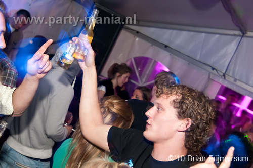 100612_078_boomerang_beach_partymania