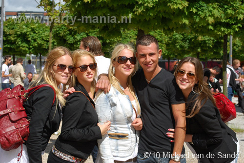 100612_072_franchise_outdoor_partymania
