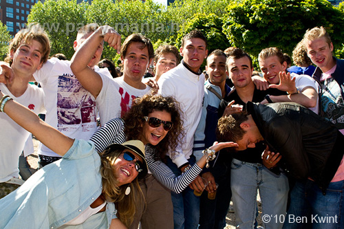 100612_115_franchise_outdoor_partymania