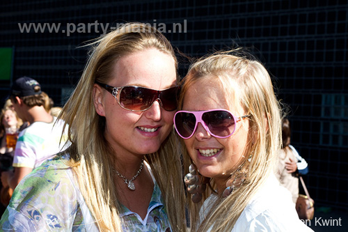 100612_138_franchise_outdoor_partymania