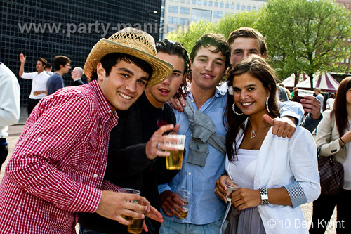 100612_165_franchise_outdoor_partymania