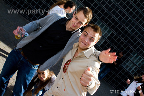 100612_168_franchise_outdoor_partymania