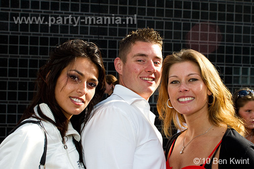 100612_179_franchise_outdoor_partymania