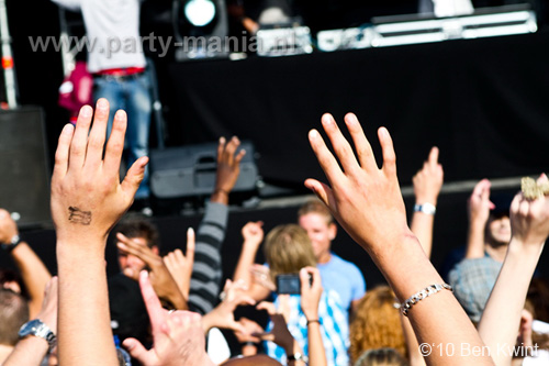 100612_180_franchise_outdoor_partymania