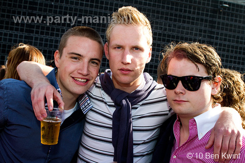 100612_181_franchise_outdoor_partymania
