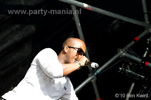 100612_182_franchise_outdoor_partymania