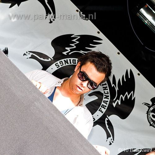 100612_183_franchise_outdoor_partymania