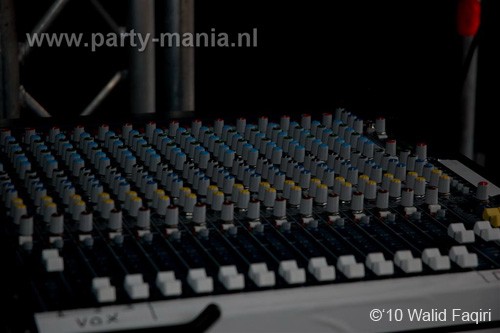 100612_040_franchise_outdoor_partymania