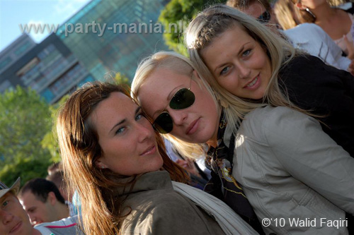 100612_052_franchise_outdoor_partymania