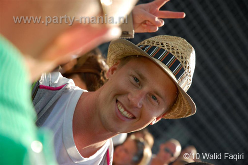 100612_054_franchise_outdoor_partymania