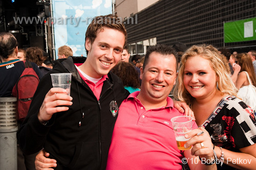 100612_077_franchise_outdoor_partymania
