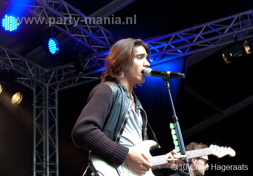 100612_005_the_hague_pride_partymania