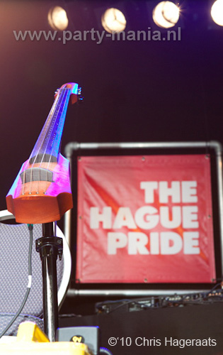 100612_055_the_hague_pride_partymania