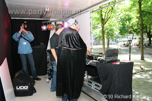 100612_060_the_hague_pride_partymania