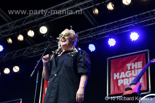 100612_071_the_hague_pride_partymania