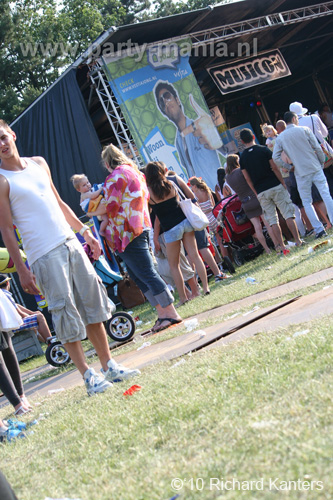 100627_175_parkpop_partymania