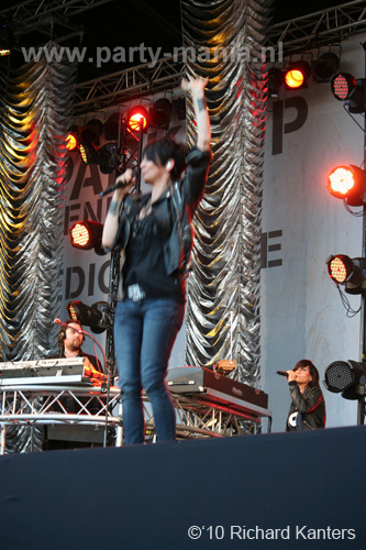100627_235_parkpop_partymania