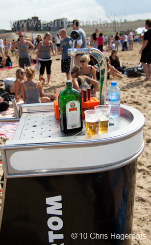 100801_008_horeca_beachvolleybal_partymania