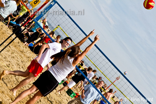 100801_019_horeca_beachvolleybal_partymania