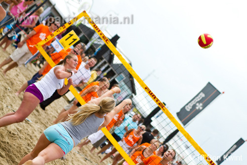 100801_046_horeca_beachvolleybal_partymania