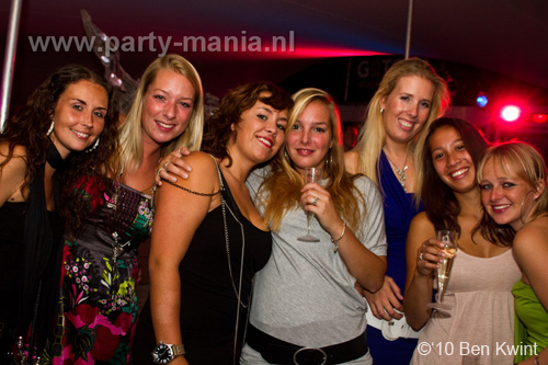 100814_010_glamorous_partymania