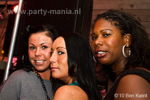 100814_016_glamorous_partymania