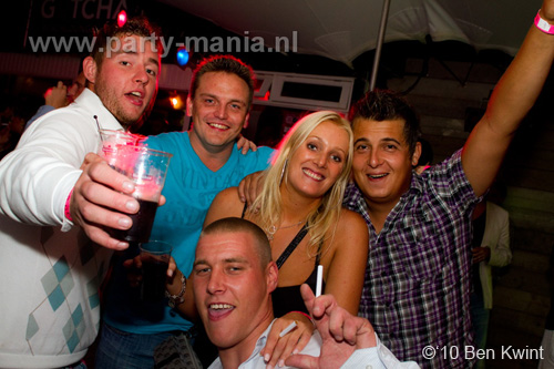 100814_035_glamorous_partymania