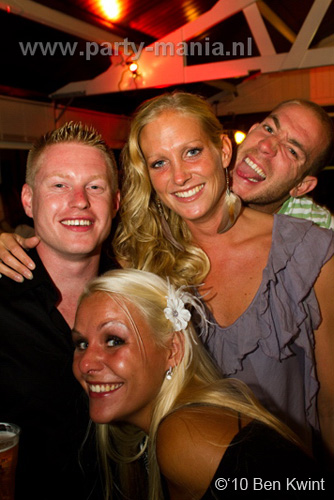 100814_042_glamorous_partymania