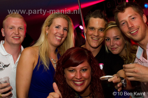 100814_044_glamorous_partymania