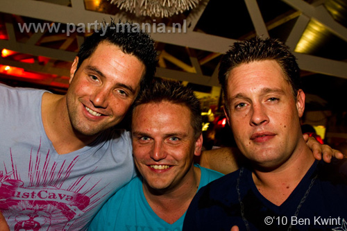 100814_068_glamorous_partymania