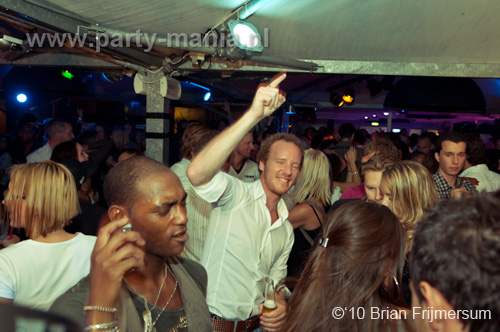 100829_072_wij_partymania