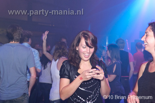 100910_000_90s_now_partymania
