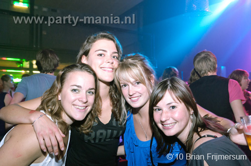 100910_002_90s_now_partymania