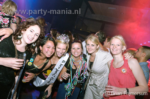 100910_004_90s_now_partymania