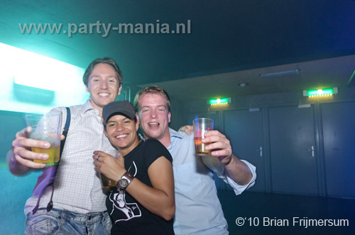 100910_032_90s_now_partymania