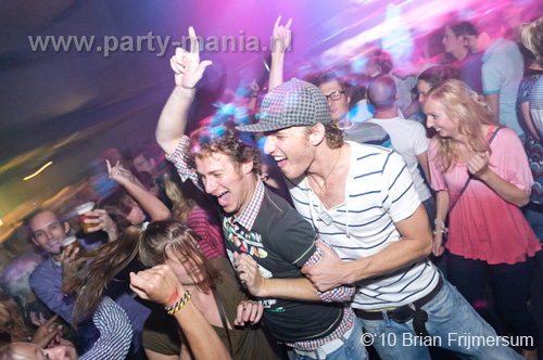 100910_035_90s_now_partymania