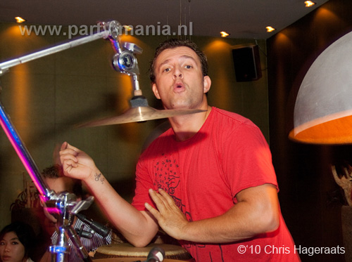 100911_040_djsylvo_bday_bash_partymania