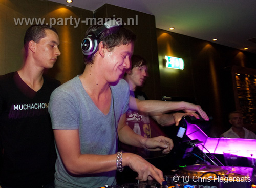 100911_054_djsylvo_bday_bash_partymania