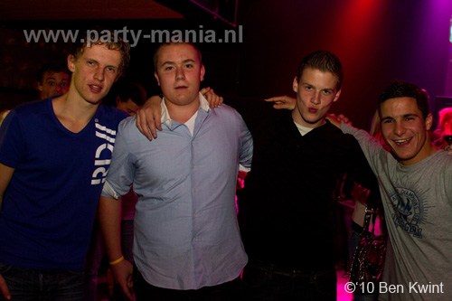 100918_017_los_partymania