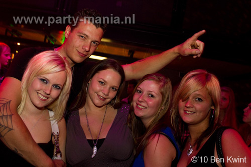 100918_033_los_partymania