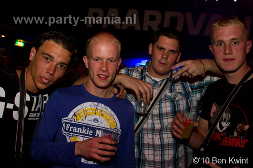 100918_035_los_partymania