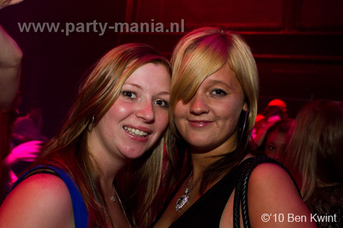 100918_038_los_partymania