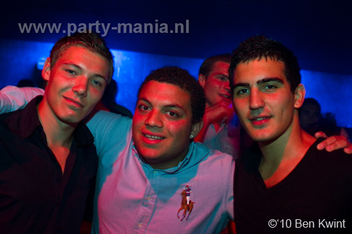 100918_041_los_partymania