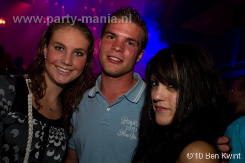 100918_043_los_partymania