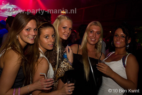 100918_045_los_partymania