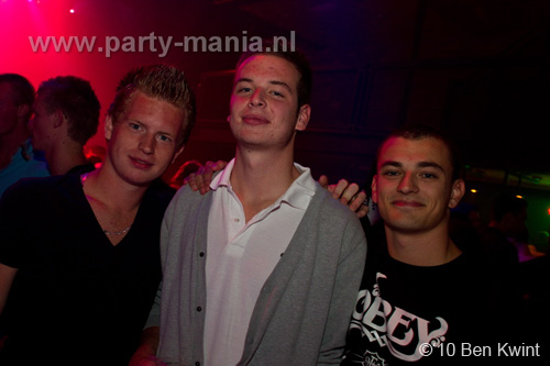 100918_048_los_partymania