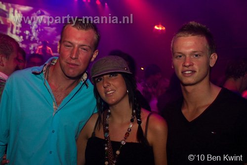 100918_049_los_partymania