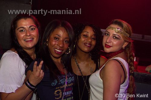 100918_053_los_partymania