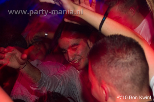 100918_058_los_partymania