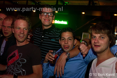 100918_065_los_partymania